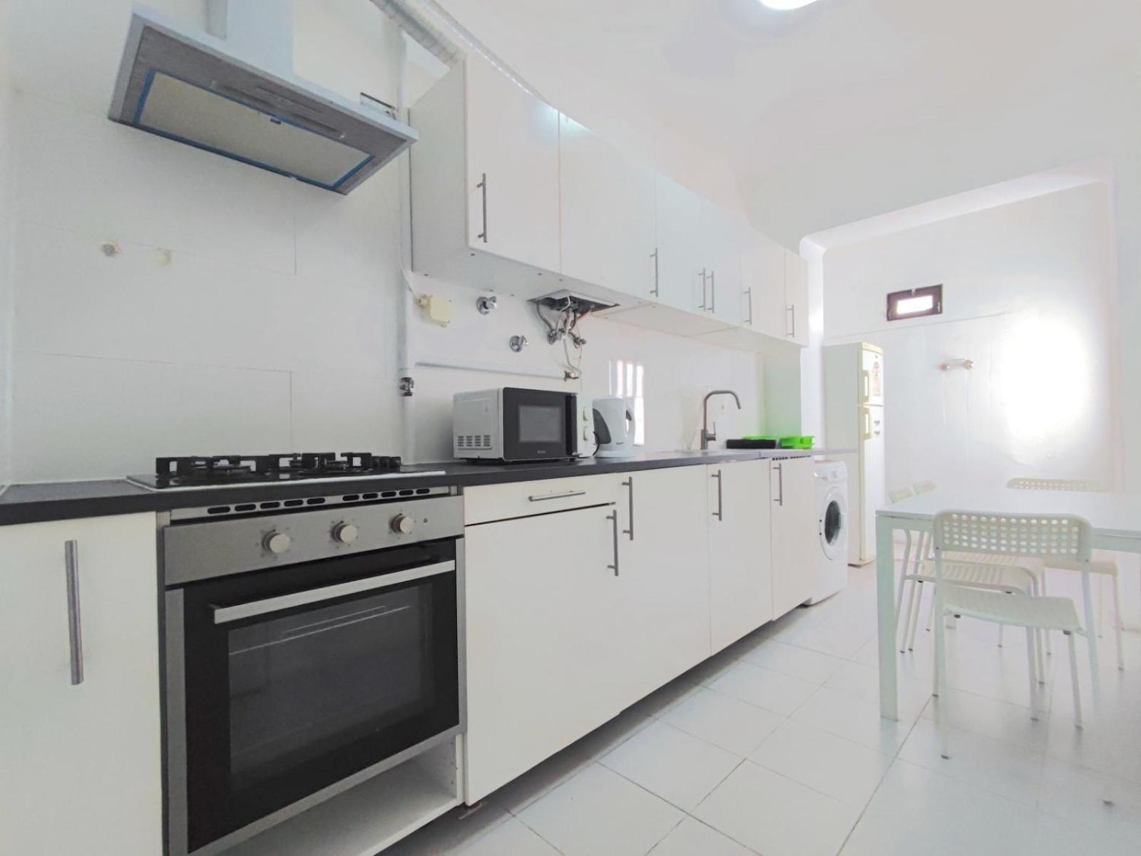 Laxuries Room For Rent โอดิเวลัส ภายนอก รูปภาพ