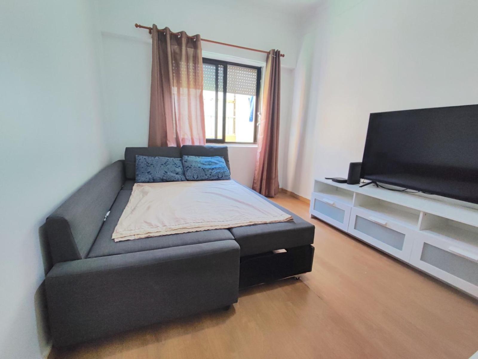 Laxuries Room For Rent โอดิเวลัส ภายนอก รูปภาพ